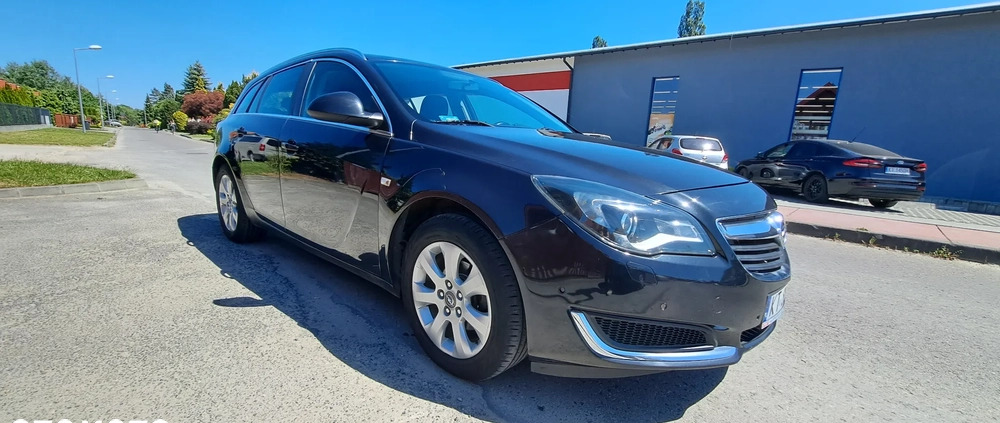 Opel Insignia cena 31900 przebieg: 153000, rok produkcji 2016 z Tarnów małe 154